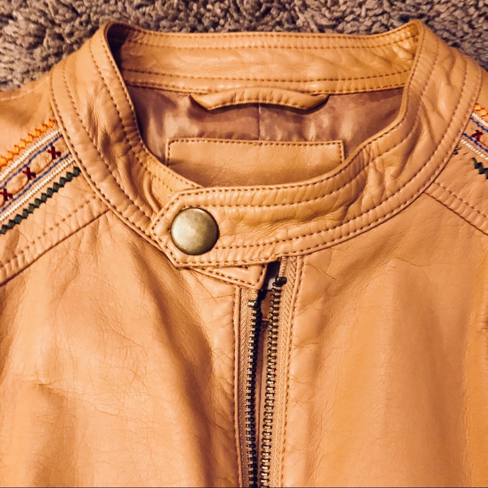 Make me an offer! NWOT tan Aztec moto jacket